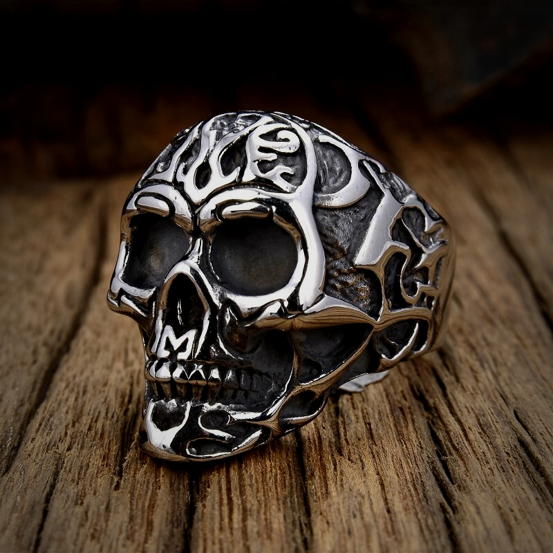 Wikinger Ring Geknoteter Totenkopf