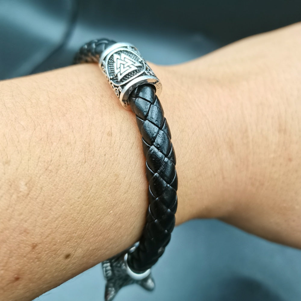 LEATHER BRACELET - WOLF HEADS AND A VALKNUT BEAD