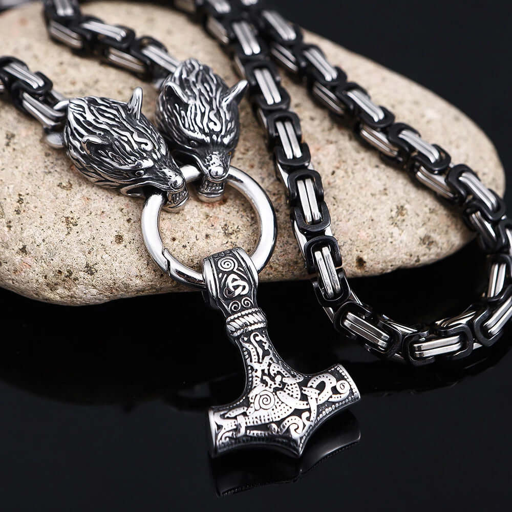 BLACK KING CHAIN - WITH WOLF'S HEADS & MJÖLNIR PENDANT