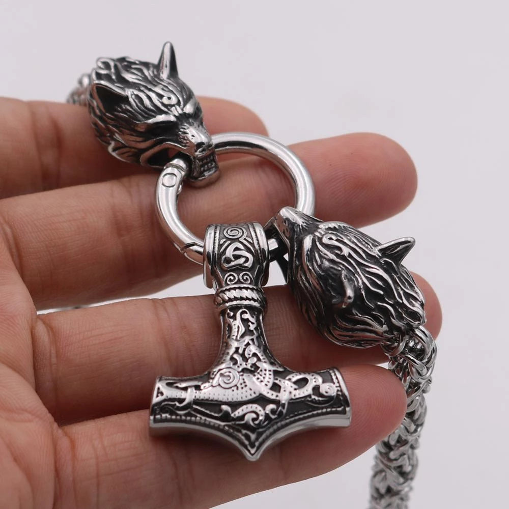 KING CHAIN WITH MJOLNIR PENDANT HELD BY WOLF HEADS