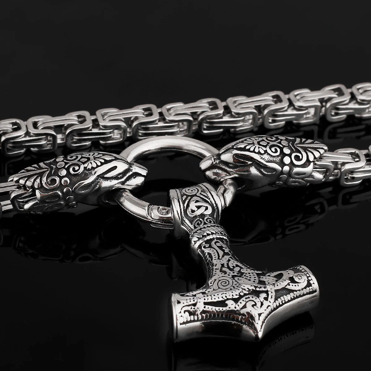 KING CHAIN WITH TWO TIGER HEADS HOLDING MJOLNIR PENDANT