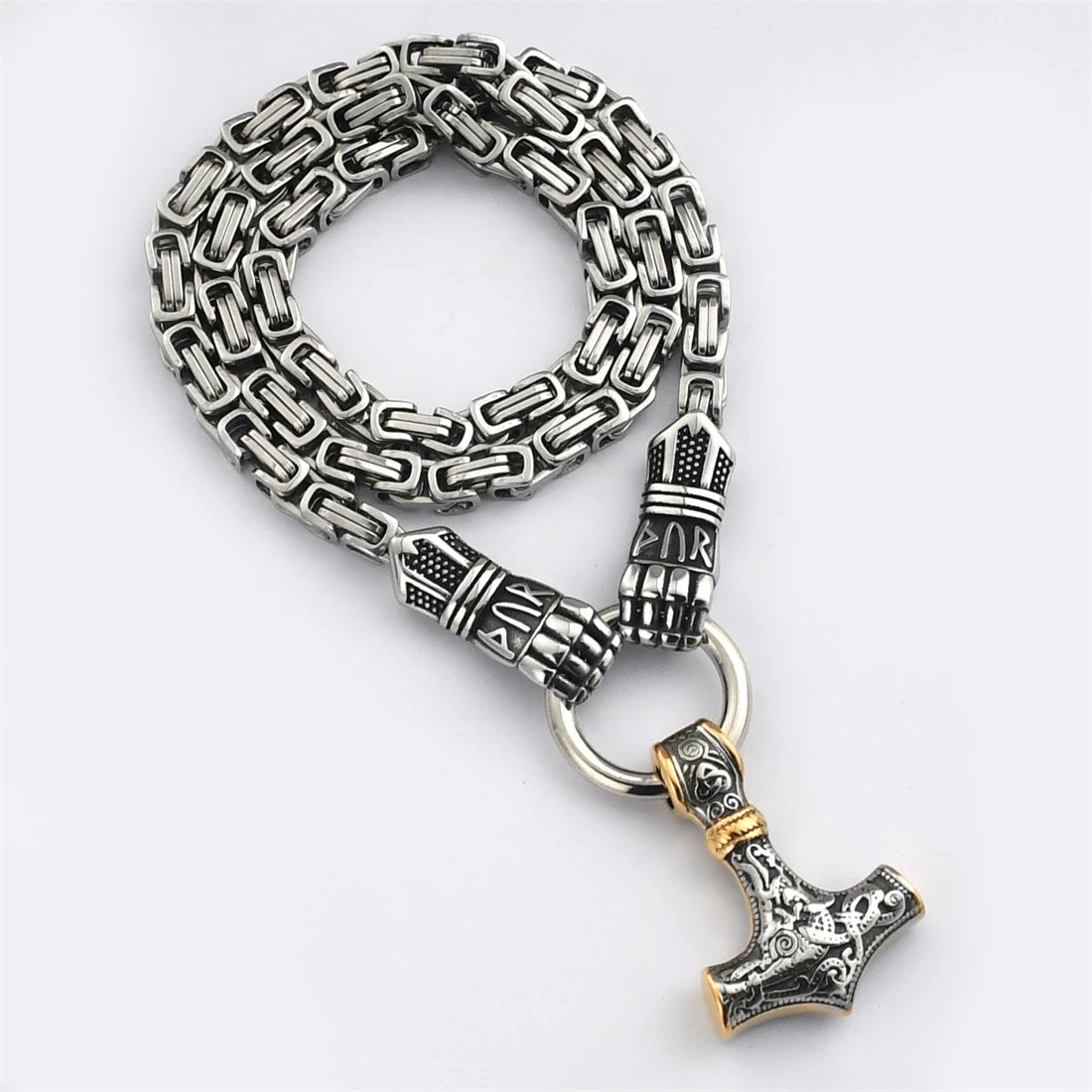 KING CHAIN WITH BERSEKER HOLDING MJOLNIR PENDANT