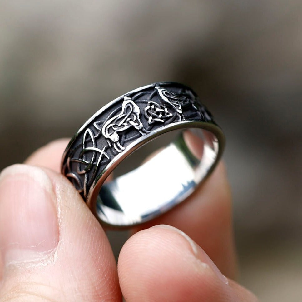 VIKING RING - WOLF RUNES