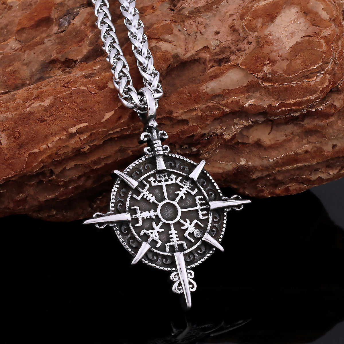 VIKING NECKLACE - VEGVISIR COMPASS