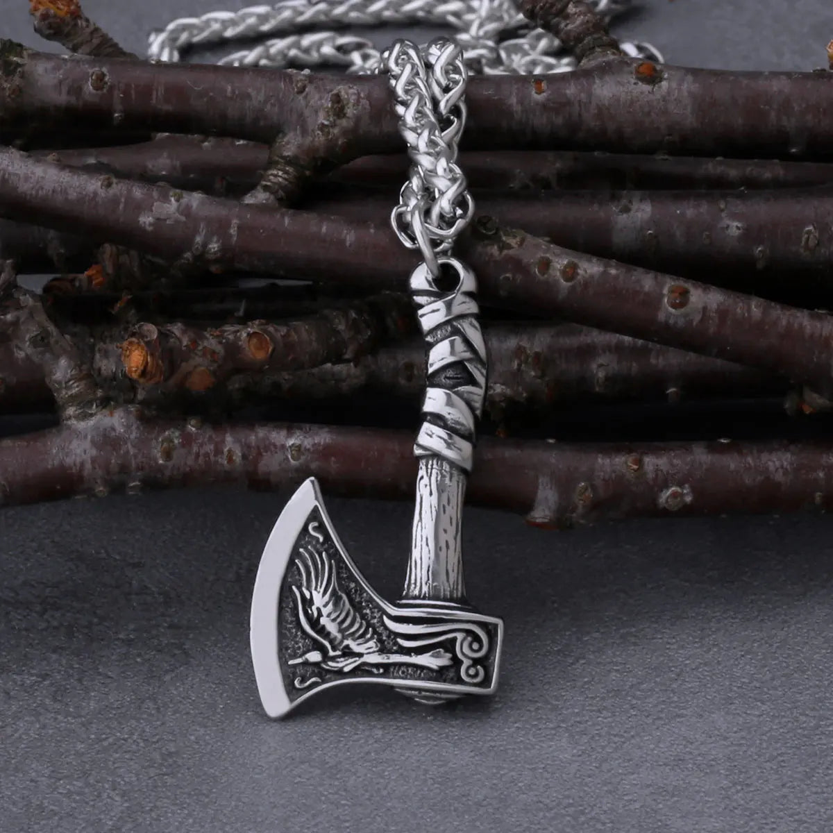 VIKING NECKLACE - WOLF AXE