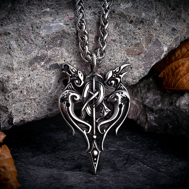 VIKING NECKLACE WITH HUGINN & MUNINN DESIGN