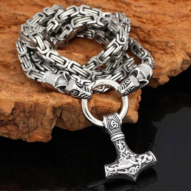 KING CHAIN WITH TWIN WOLVES AND MJOLNIR PENDANT