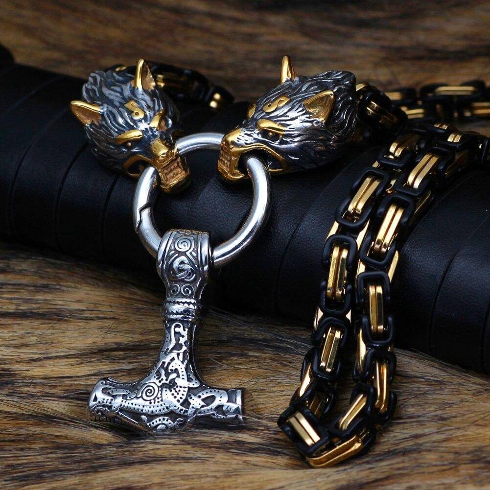 Gold and Black Decorated King’s Chain with Wolves and Mjolnir Pendant