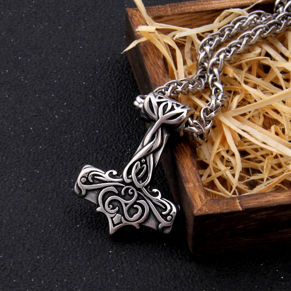 Thors Hammer Kette Verziertes Muster