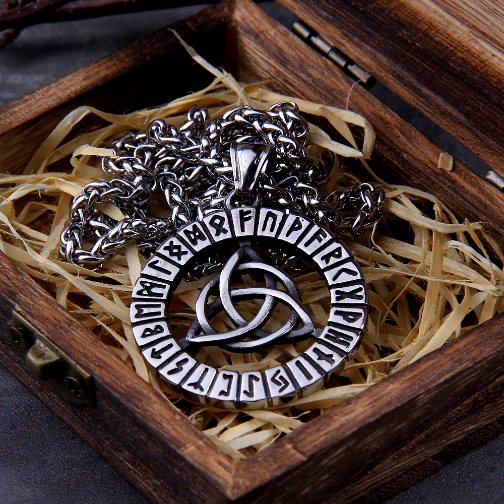 Wikinger Kette Triquetra Runenkreis