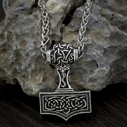 Thors Hammer Kette Geknotetes Muster