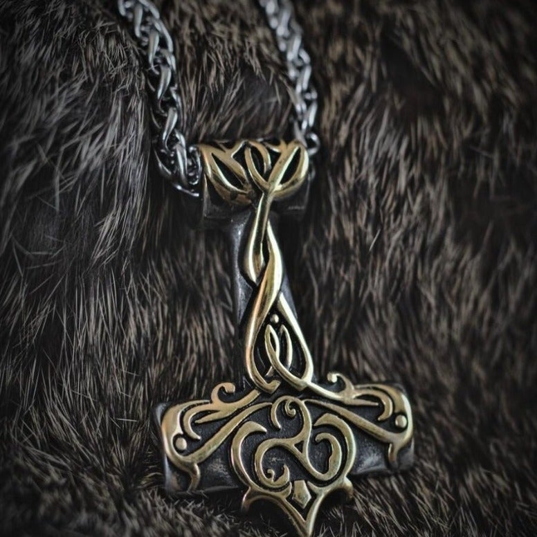 Thors Hammer Kette Goldene Ornamente