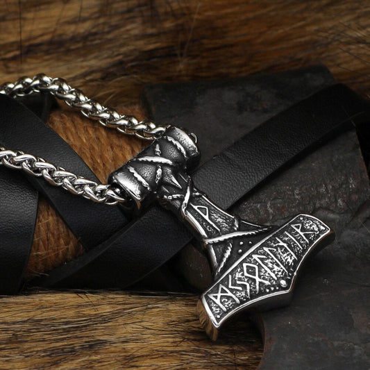 Thors Hammer Kette Runeninschriften