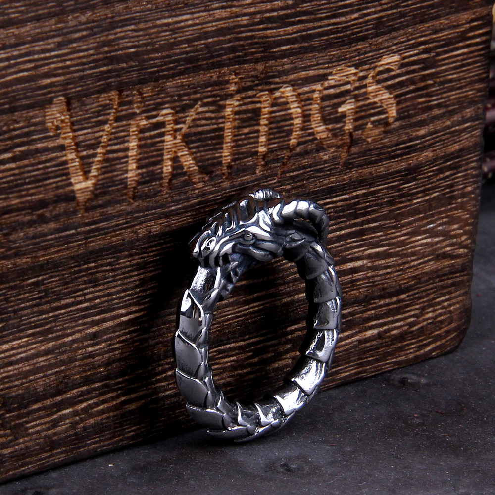 Wikinger Ring Midgardschlange