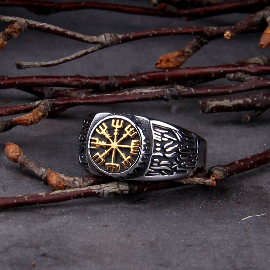 Wikinger Ring Goldener Vegvisir