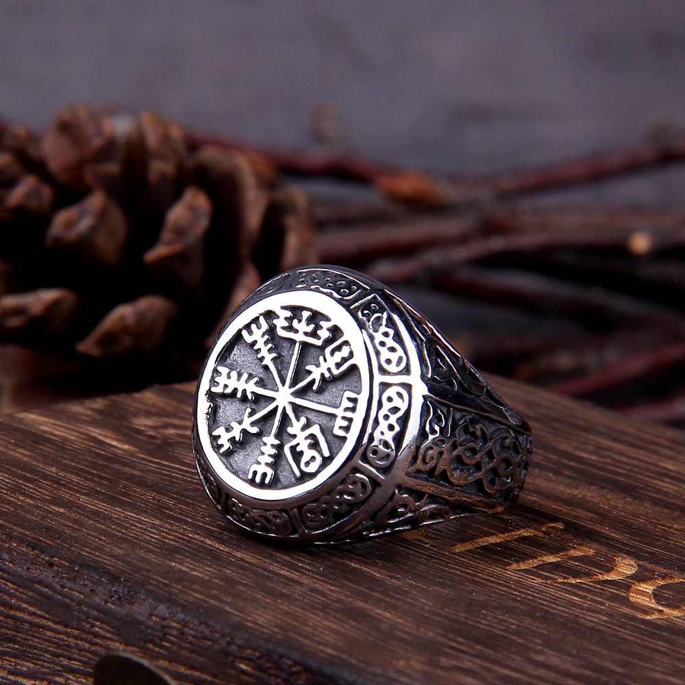 Wikinger Ring Vegvisir Symbol