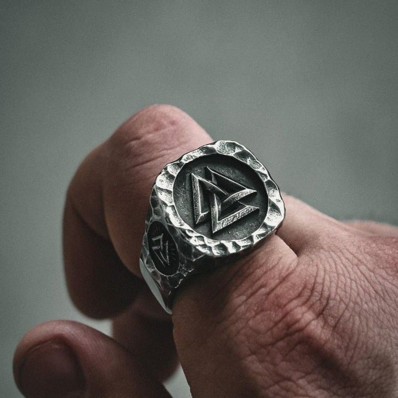 Wikinger Ring Valknut Gravur