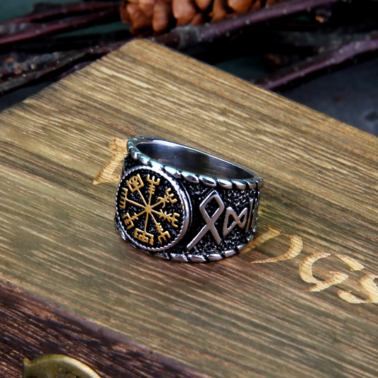 Wikinger Ring Goldener Vegvisir Runen